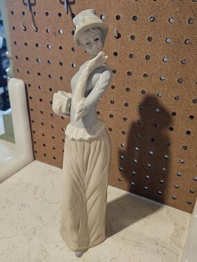 Porcelain Lady Figurine in Cream and Light Gray - Decorative Home Art